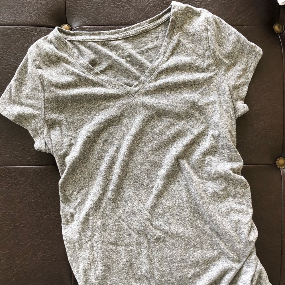 Liz Lange Maternity Heathered Grey Classic VNeck